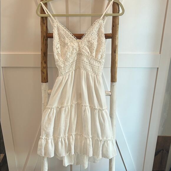 Ecowish Dresses & Skirts - Dainty lace tie back White Spaghetti Strap Dress M